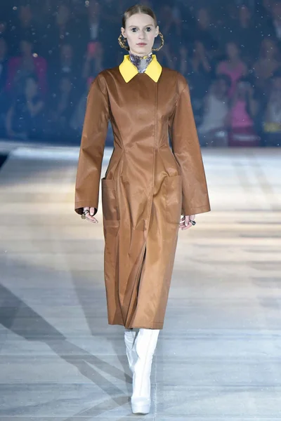 Look 1